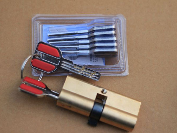 克拉玛依市24小时上门开锁公司